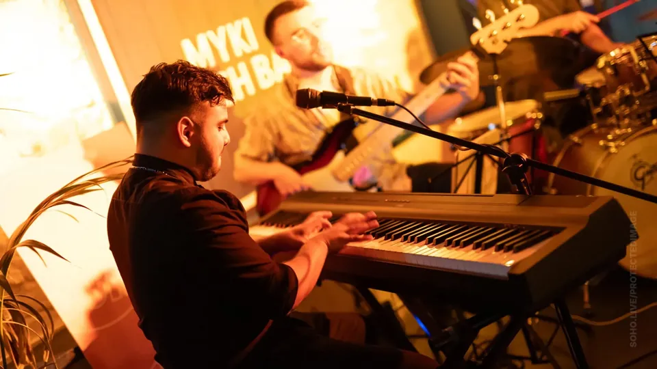 Pablo Barrios: Latin Session