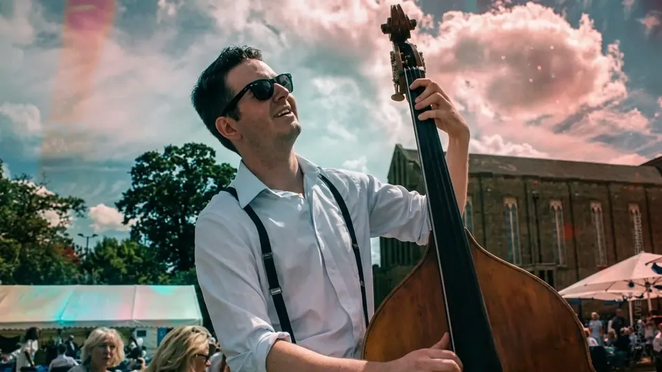 Tom Dring's Saturday Swing